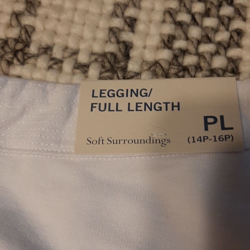 NWT-Petite white leggings. 348